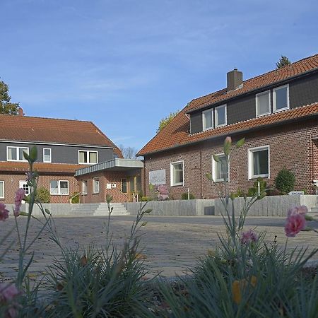 Hotel Zur Erholung & Restaurant Amme'S Landhaus Eicklingen Екстер'єр фото